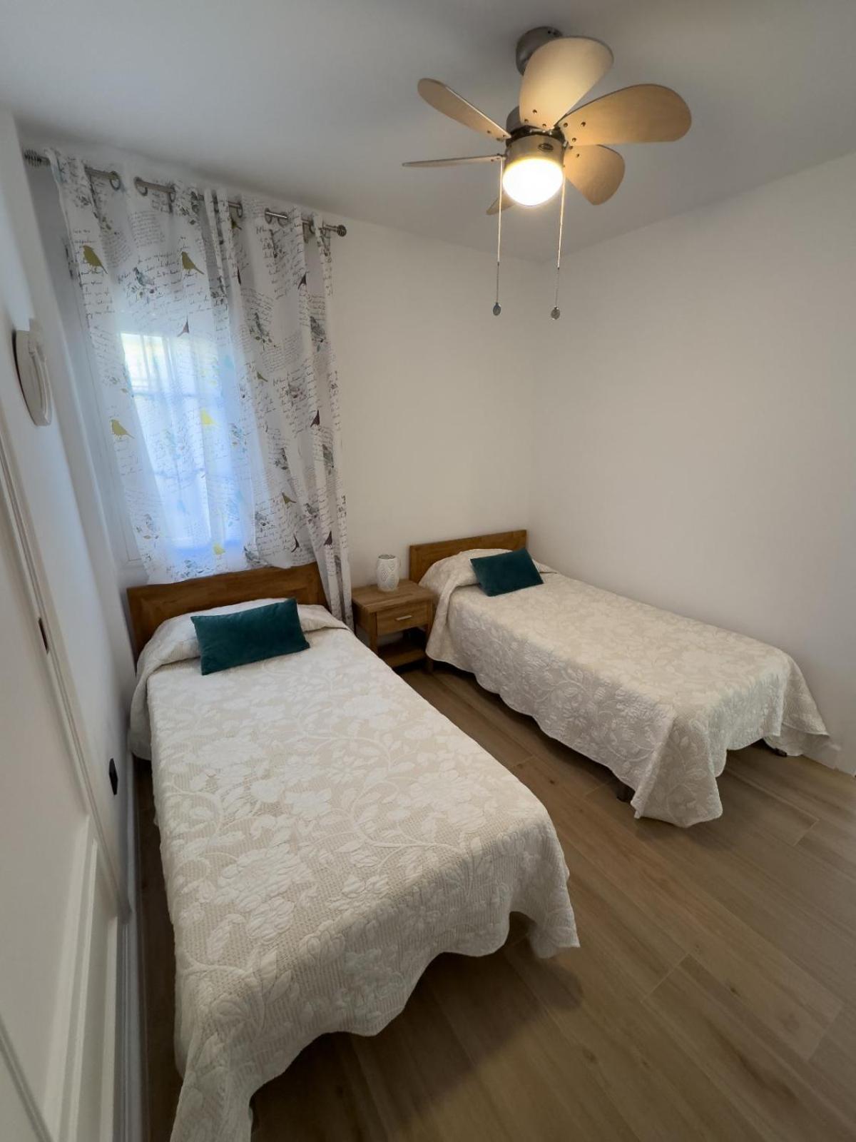 La Tortuga I, Encantador Apartamento Con Garaje En Primera Linea De Playa 塔里法 外观 照片